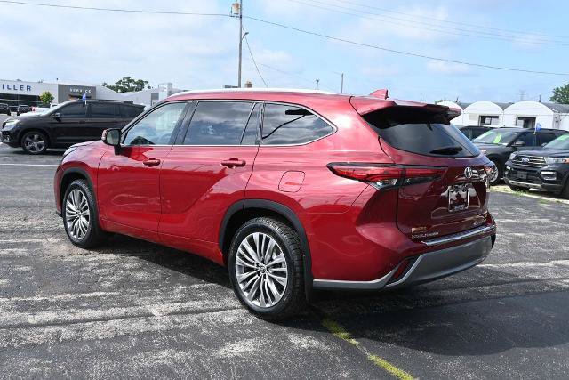 Used 2021 Toyota Highlander Platinum AWD/4WD image 11