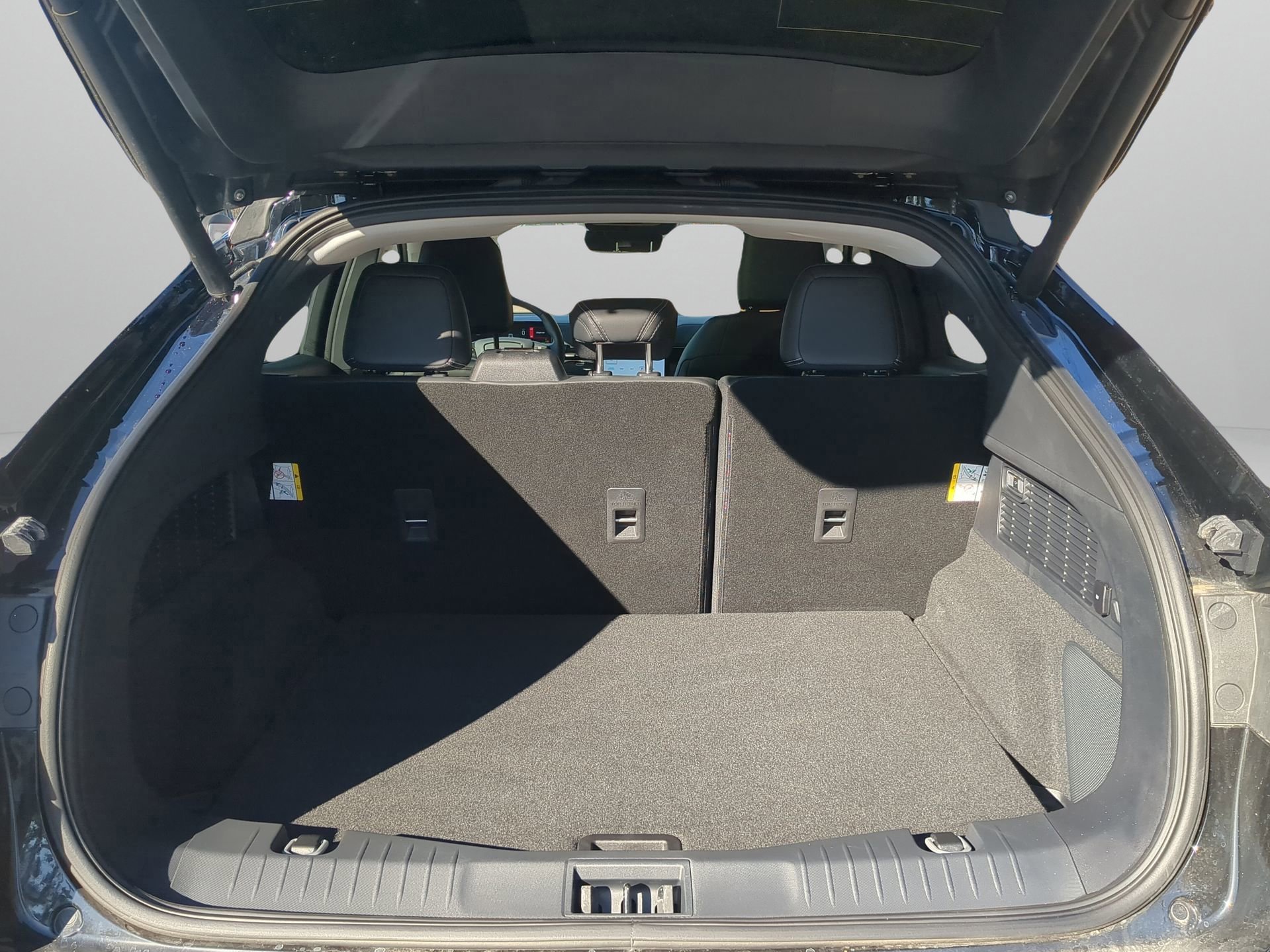 Certified 2025 Ford Mustang Mach-E Premium image 38