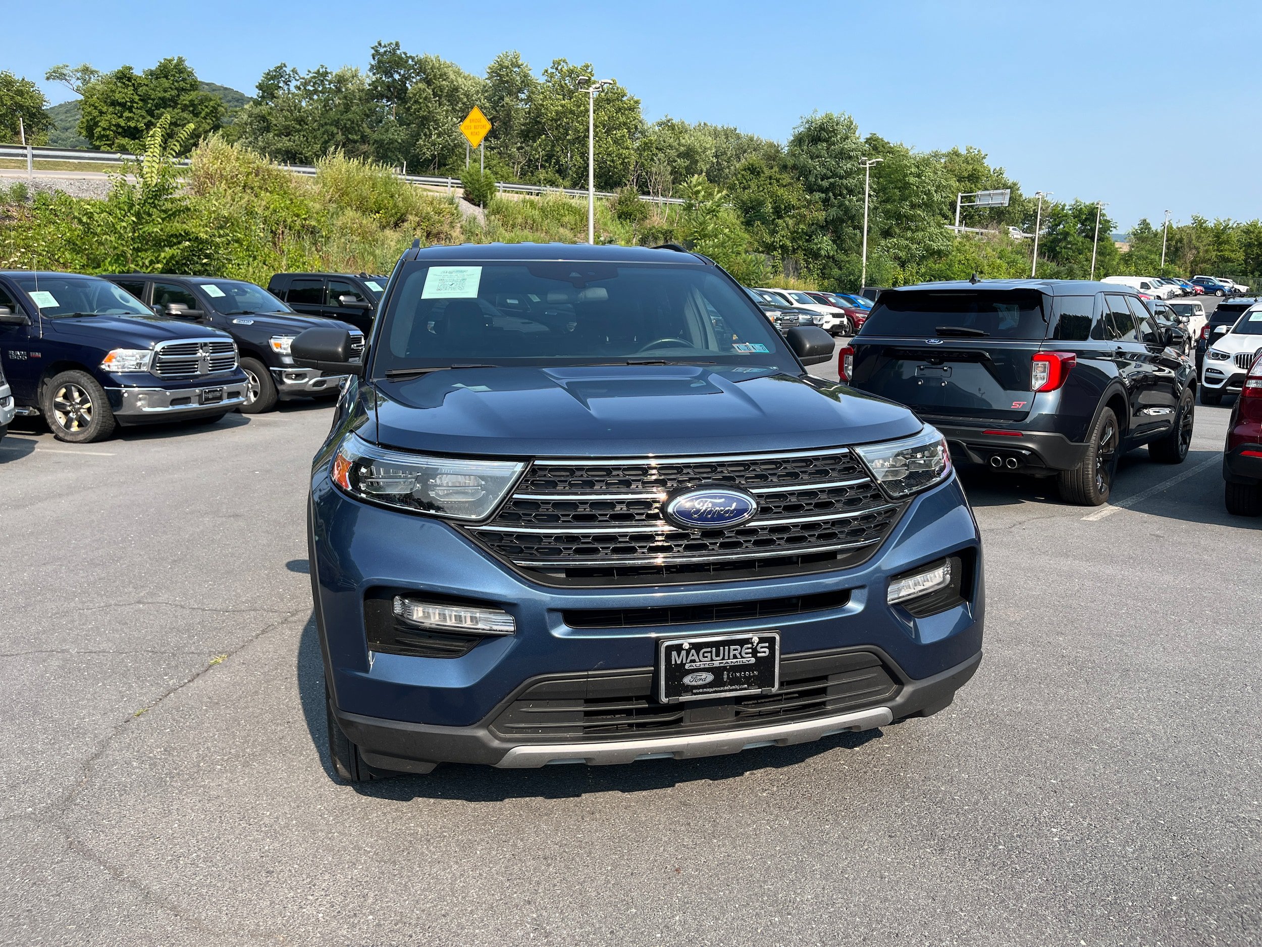 Certified 2020 Ford Explorer XLT w/ Equipment Group 202A AWD/4WD image 3
