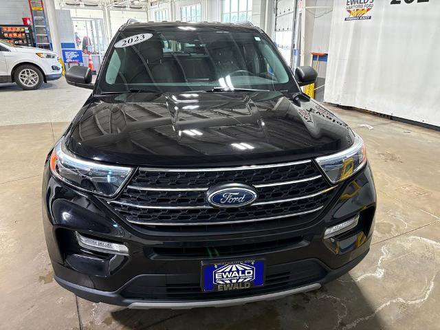 Certified 2023 Ford Explorer XLT w/ Equipment Group 202A image 3