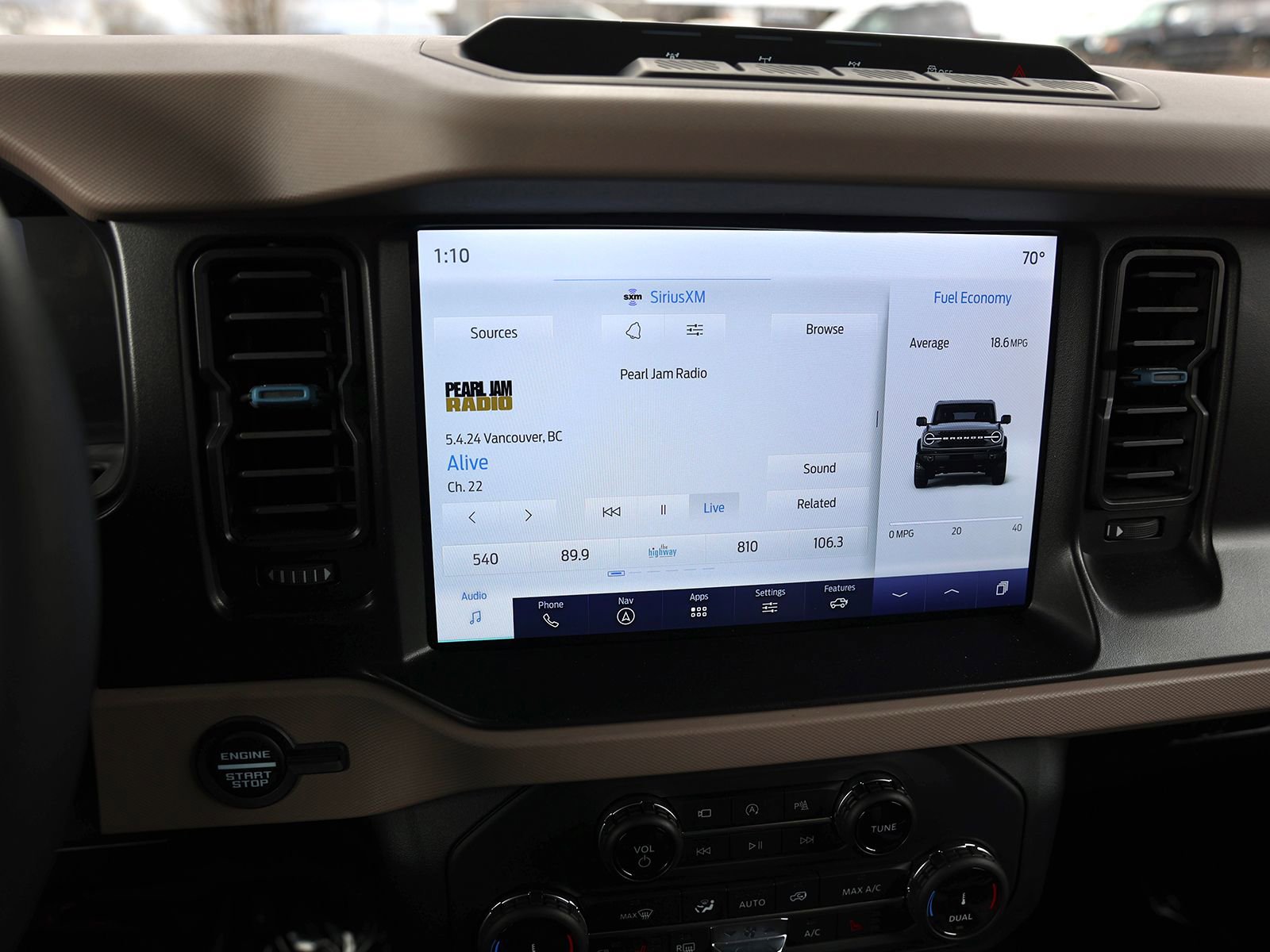 Certified 2022 Ford Bronco Wildtrak AWD/4WD image 26