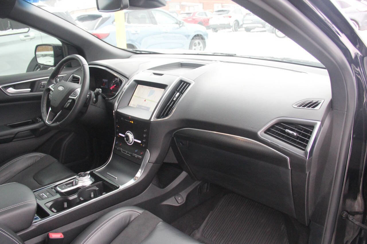 Certified 2020 Ford Edge ST w/ Equipment Group 401A image 25