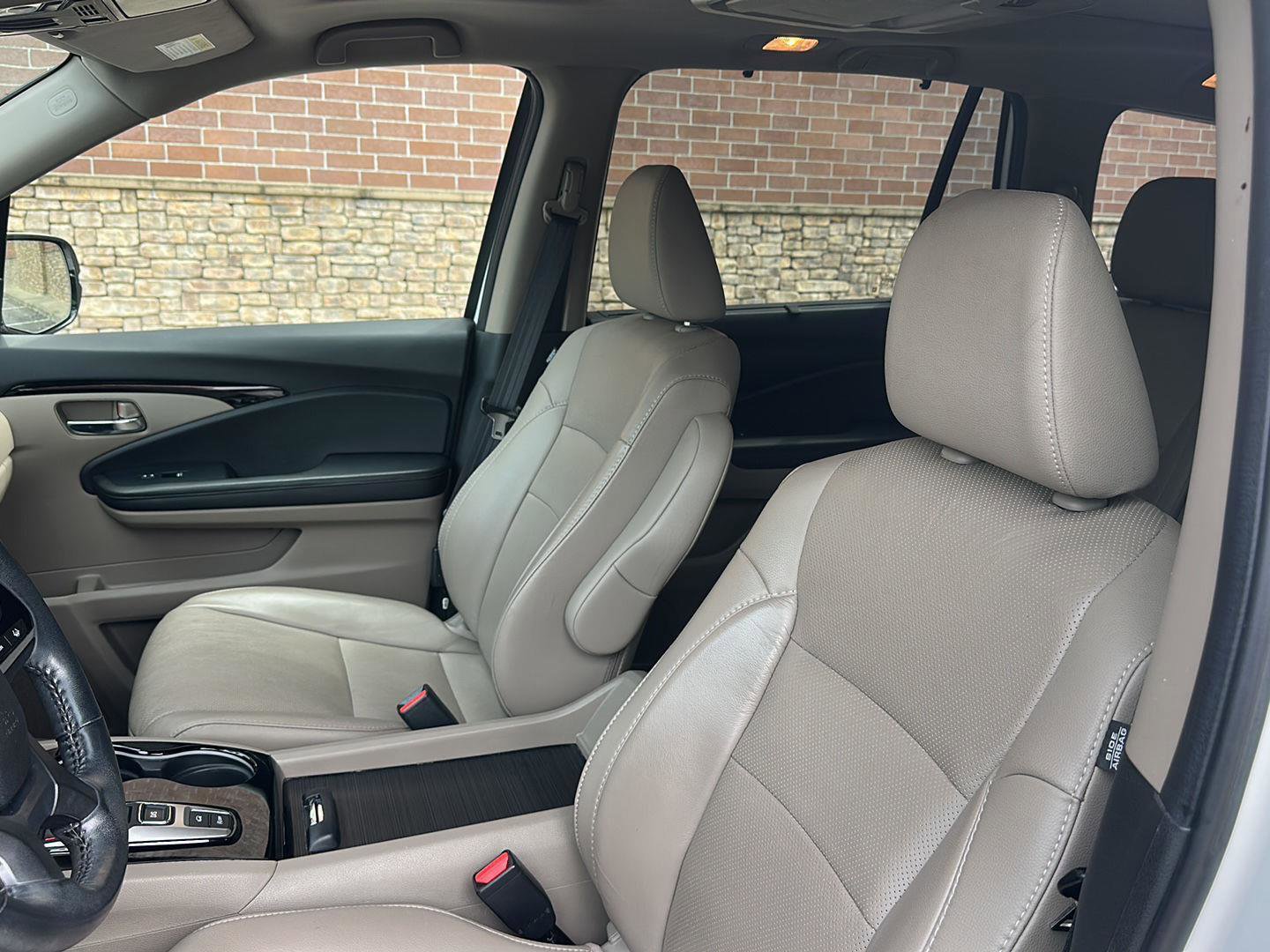 Used 2022 Honda Pilot Elite image 11