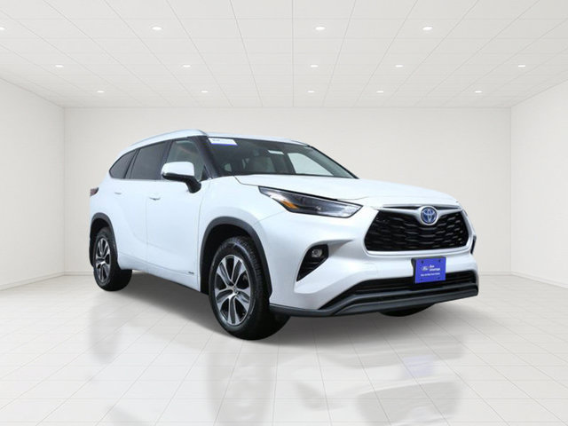 Used 2023 Toyota Highlander XLE