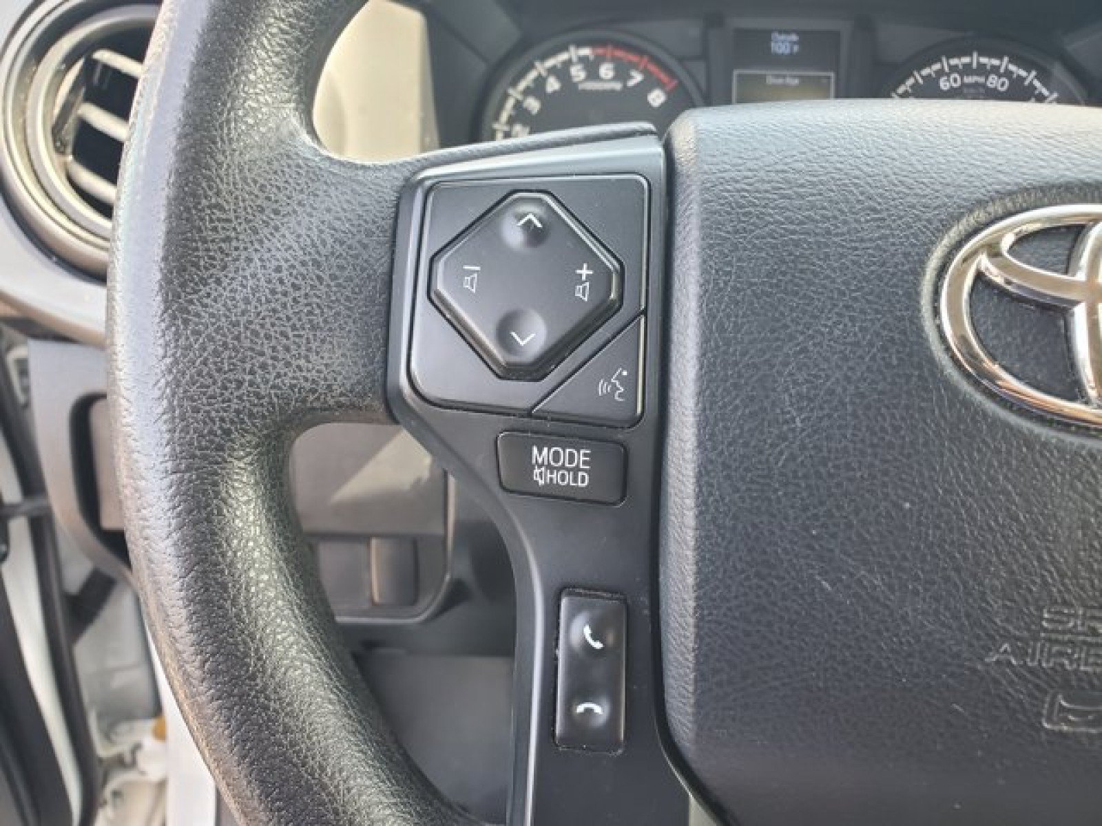 Used 2020 Toyota Tacoma SR w/ SR Convenience Package RWD image 15
