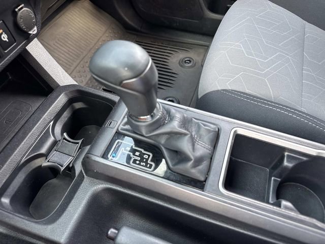 Used 2022 Toyota Tacoma TRD Off-Road image 23