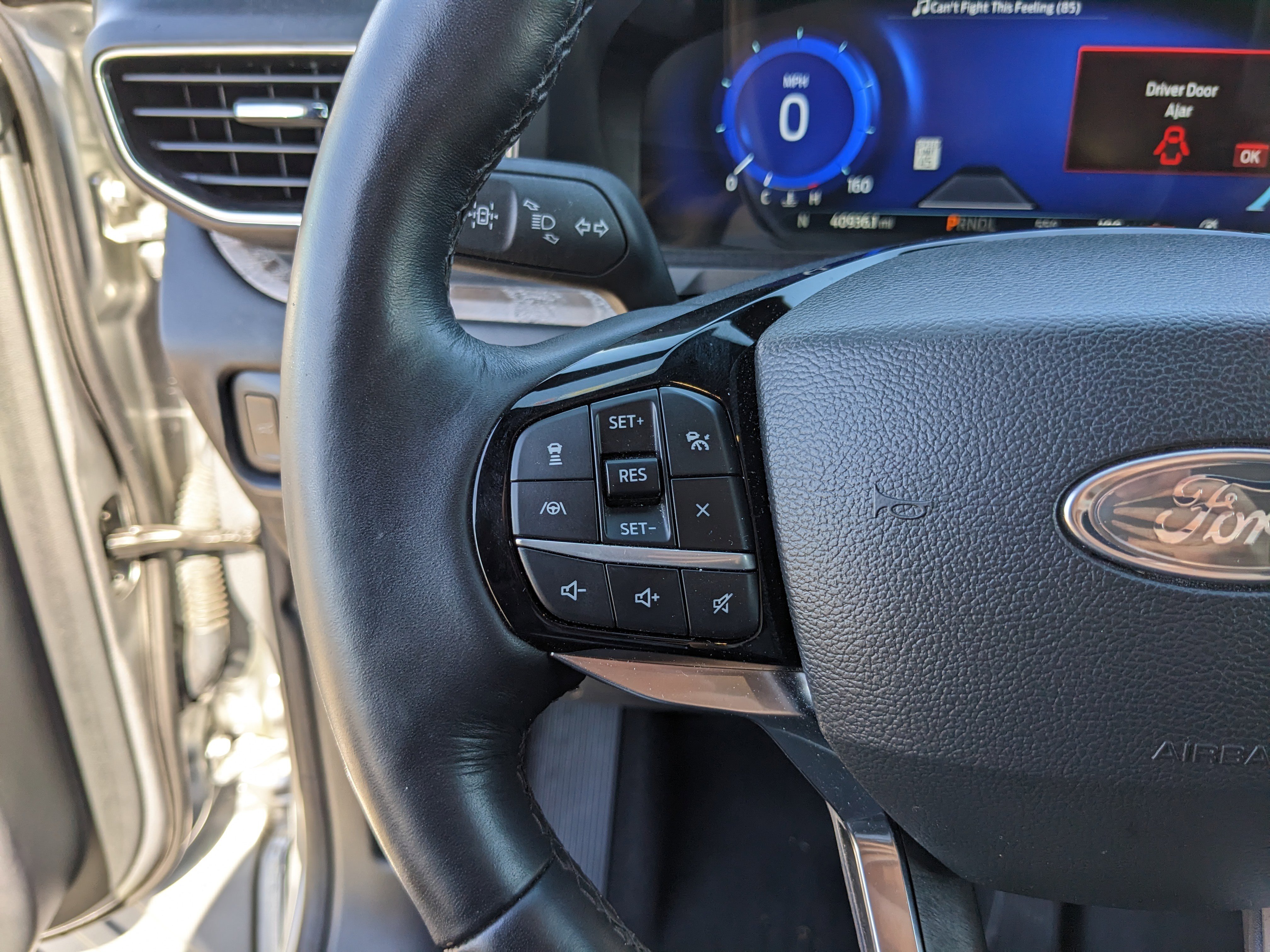 Certified 2022 Ford Explorer Platinum w/ Equipment Group 601A image 32