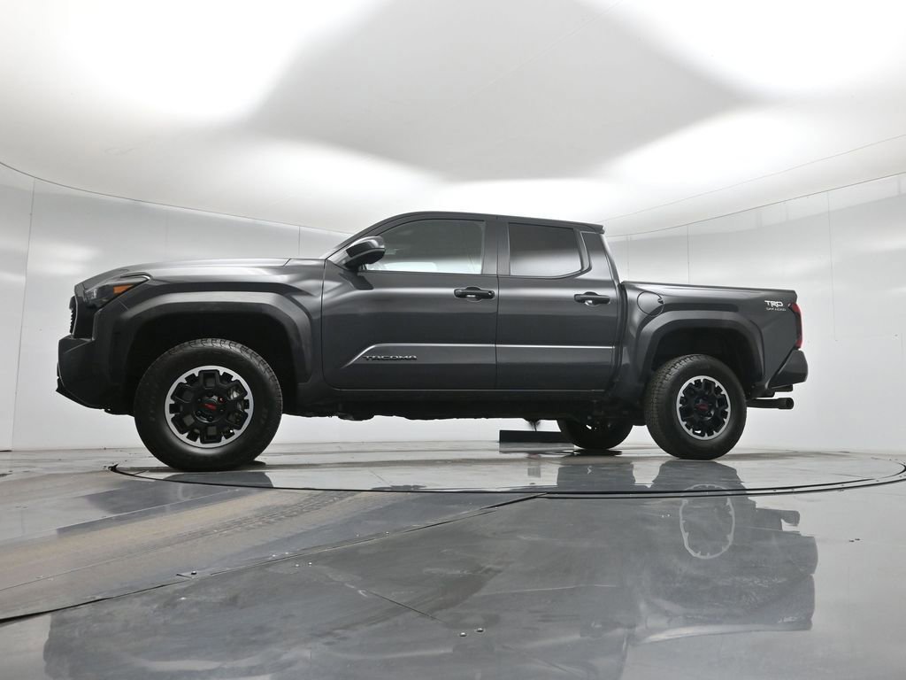 Used 2024 Toyota Tacoma TRD Off-Road image 19