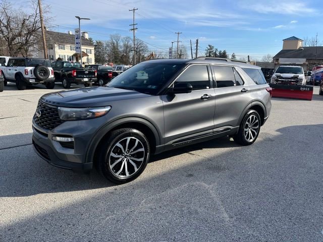 Certified 2022 Ford Explorer ST-Line w/ Class IV Trailer Tow Package image 2