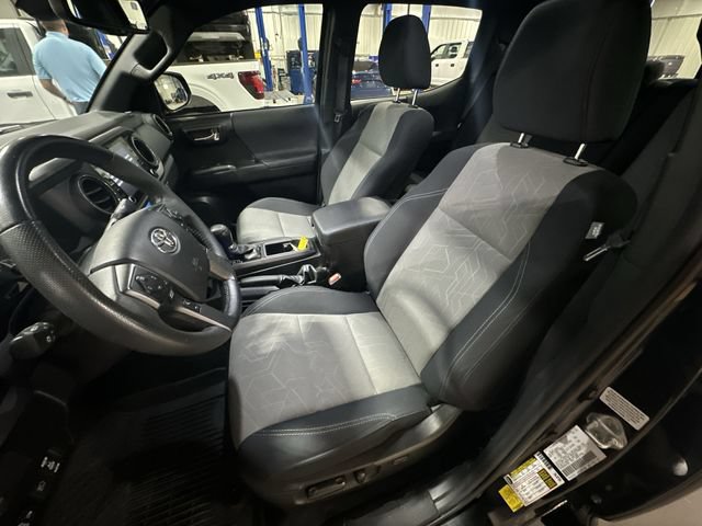 Used 2021 Toyota Tacoma TRD Off-Road AWD/4WD image 17