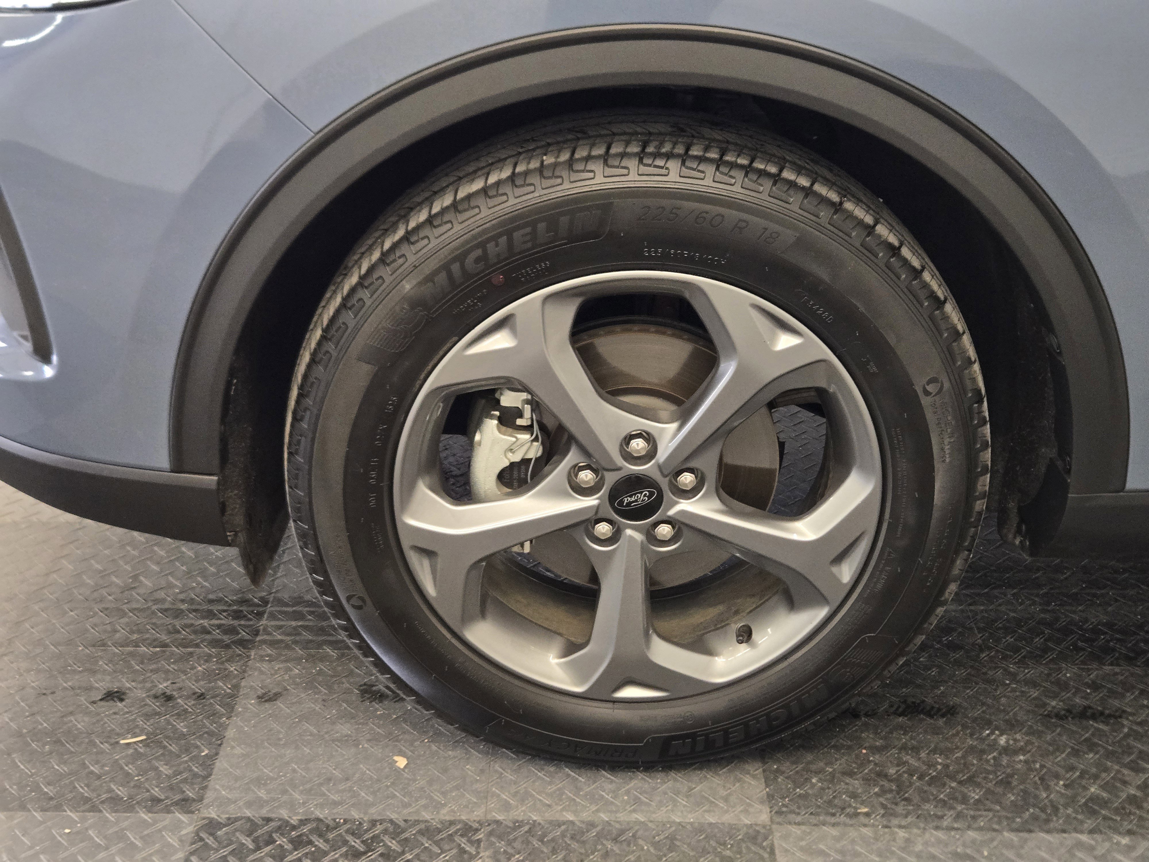 Certified 2025 Ford Escape ST-Line image 10