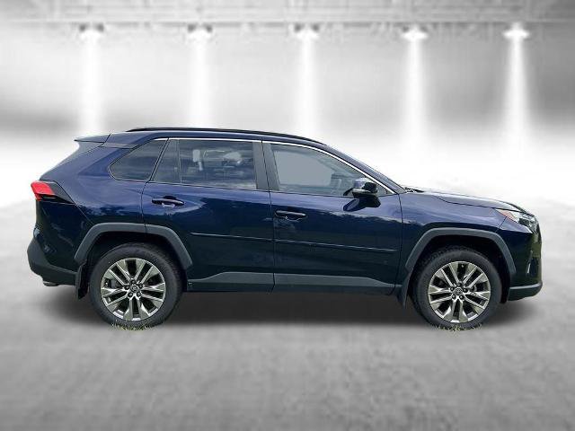 Used 2023 Toyota RAV4 XLE Premium AWD/4WD image 4