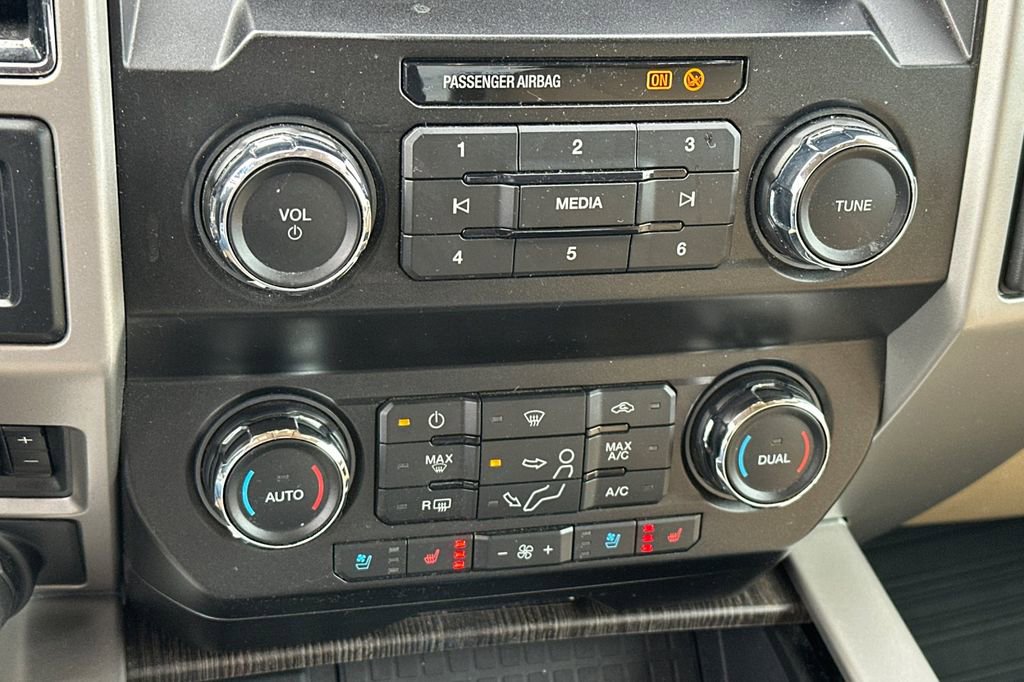 Certified 2020 Ford F450 Lariat w/ Lariat Ultimate Package AWD/4WD image 20