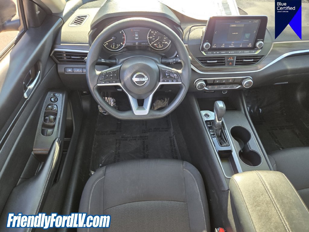 Used 2025 Nissan Altima 2.5 SV FWD image 14