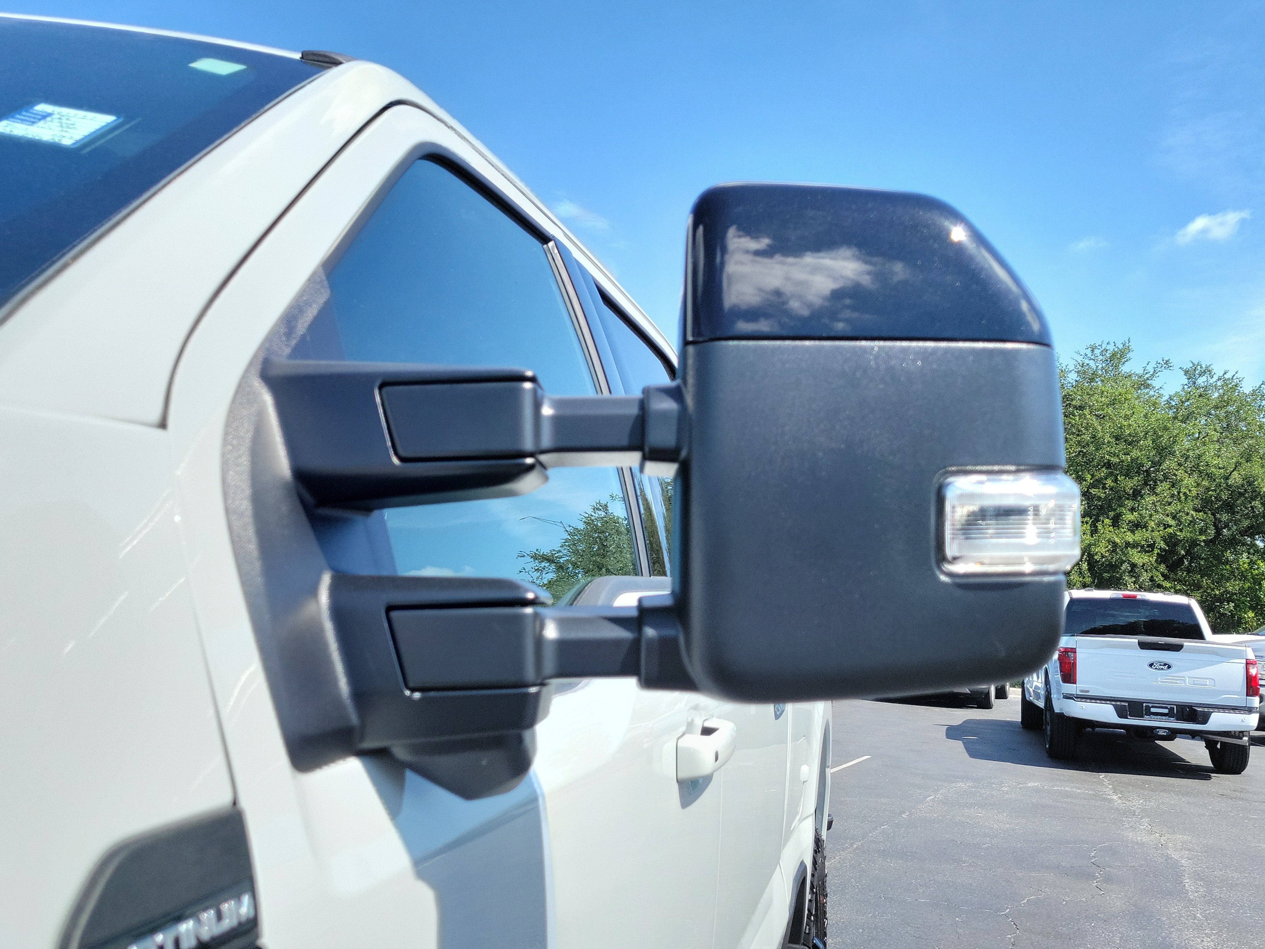 Certified 2026 Ford F350 Platinum w/ Tremor Off-Road Package AWD/4WD image 4