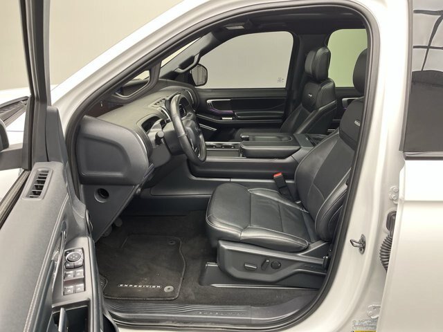 Certified 2025 Ford Expedition Max Platinum AWD/4WD image 3