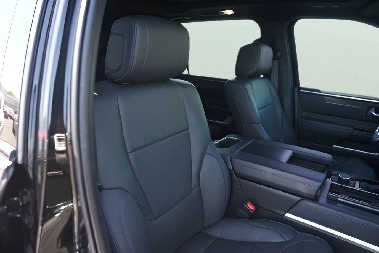 Used 2024 Toyota Sequoia Platinum AWD/4WD image 22