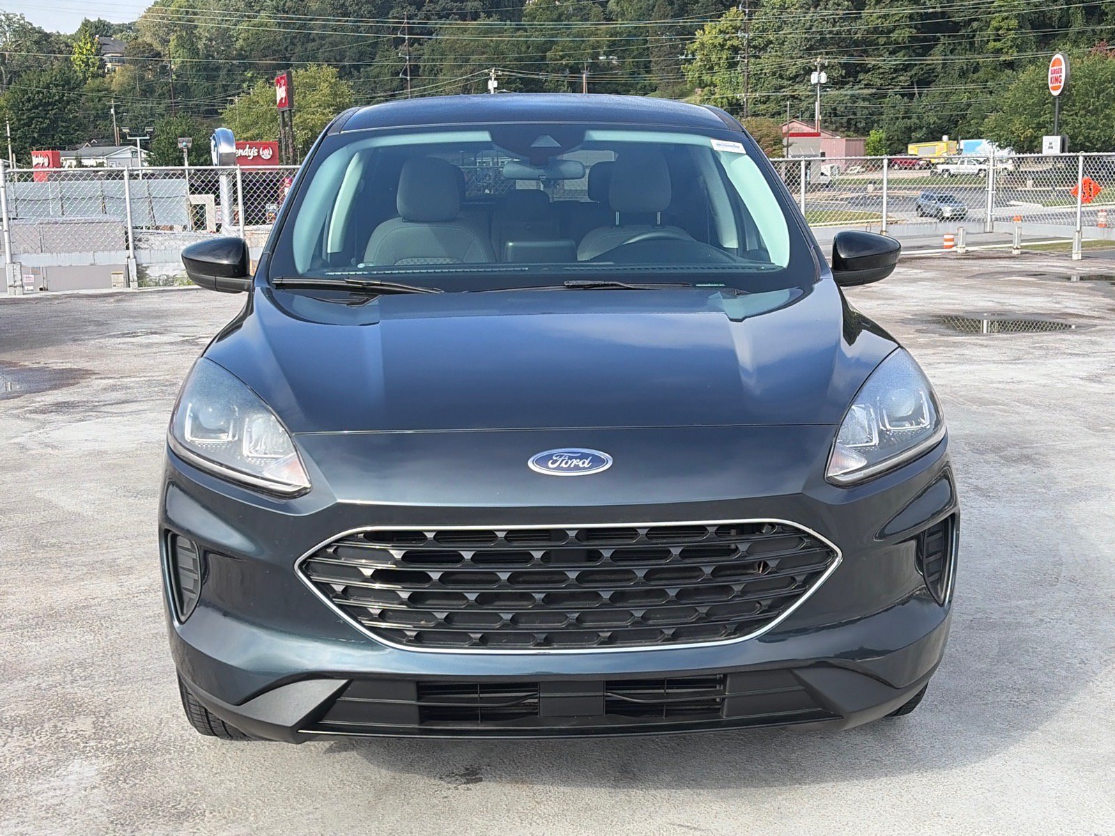 Certified 2022 Ford Escape SE w/ SE Sport Appearance Package AWD/4WD image 5