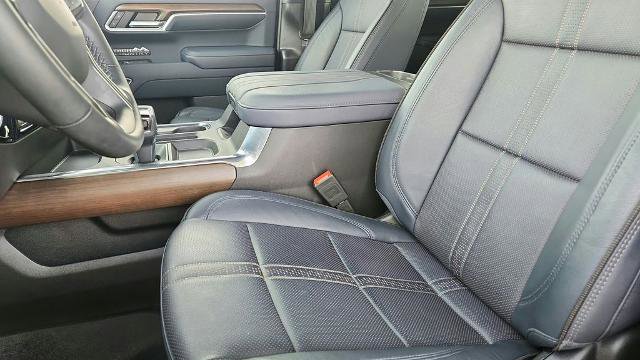 Used 2025 Chevrolet Silverado 1500 High Country w/ Technology Package image 12