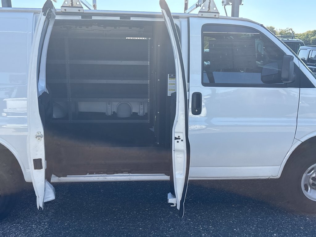 Used 2023 Chevrolet Express 2500 w/ Driver Convenience Package RWD image 16