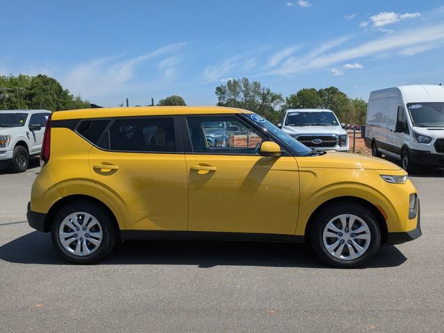 Used 2020 Kia Soul LX FWD image 2