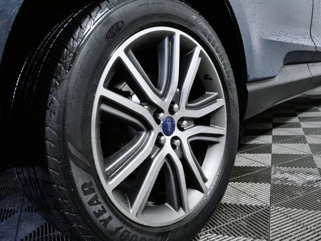 Certified 2019 Ford Edge Titanium w/ Cold Weather Package AWD/4WD image 8