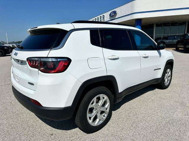 Used 2024 Jeep Compass Latitude AWD/4WD image 6