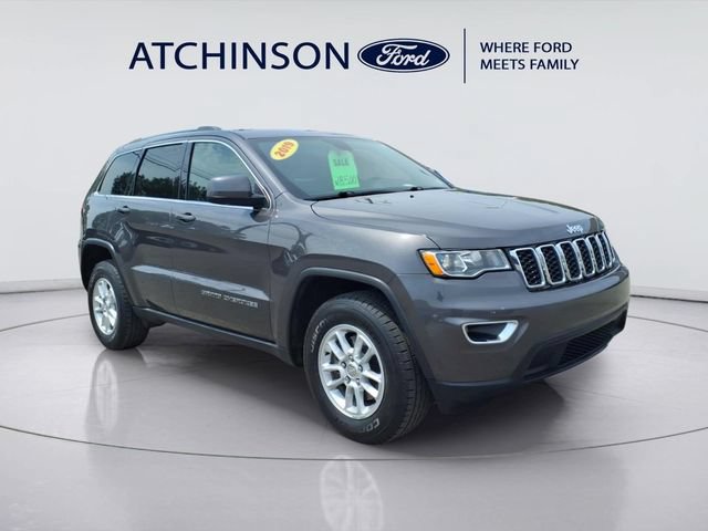 Used 2019 Jeep Grand Cherokee Laredo w/ Security & Convenience Group AWD/4WD image 3