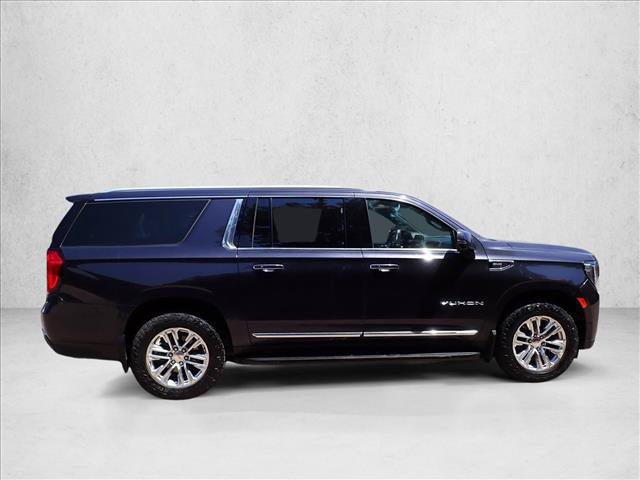 Used 2023 GMC Yukon XL SLT w/ SLT Luxury Package AWD/4WD image 5