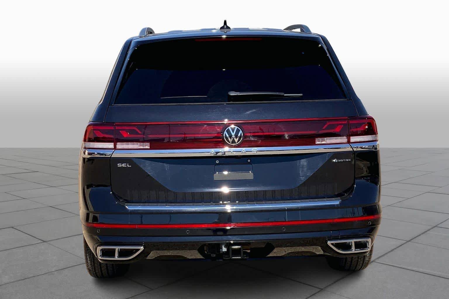 Used 2025 Volkswagen Atlas SEL Premium R-Line AWD/4WD image 2
