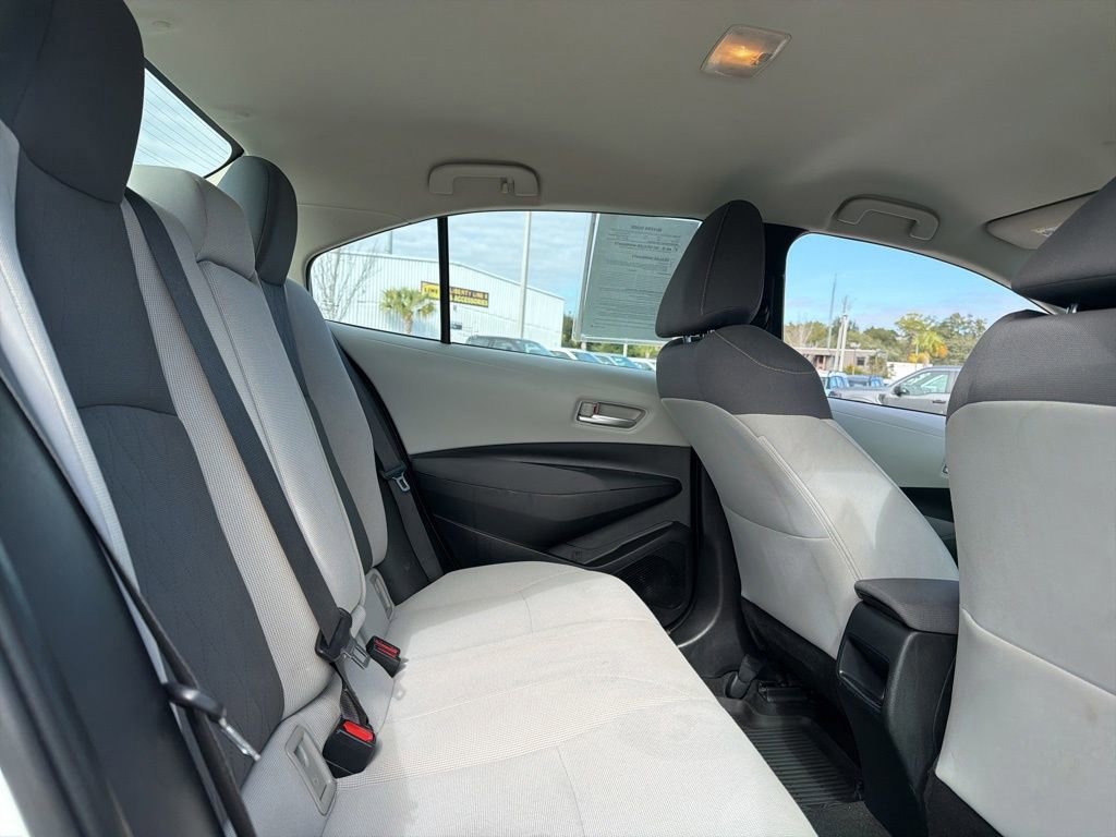 Used 2020 Toyota Corolla LE image 21