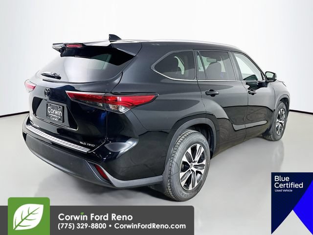 Used 2023 Toyota Highlander XLE AWD/4WD image 9