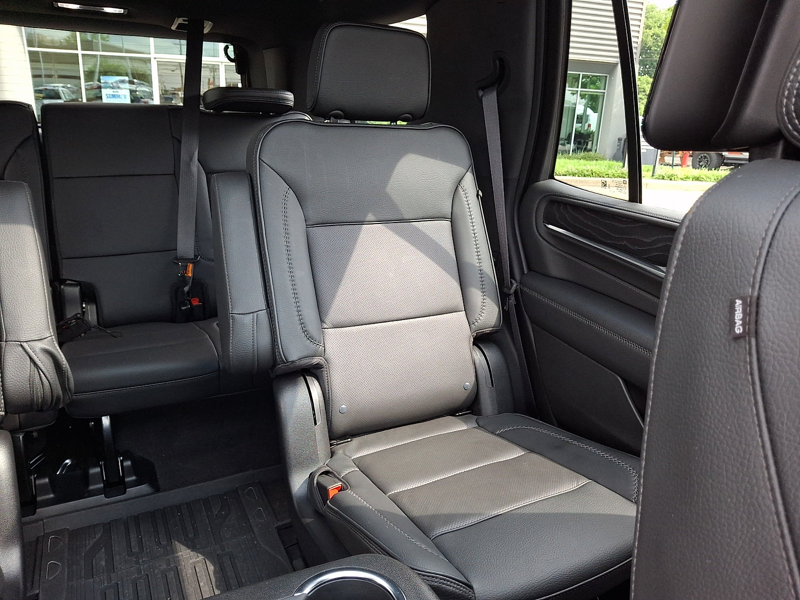 Used 2024 GMC Yukon Denali w/ Denali Reserve Package AWD/4WD image 19