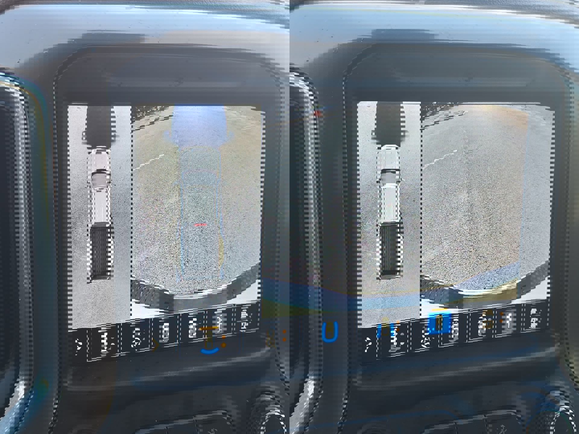 Used 2021 Chevrolet Silverado 3500 High Country w/ Technology Package image 18