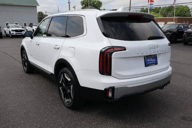 Used 2023 Kia Telluride EX w/ EX Captain's Chair Package AWD/4WD image 16