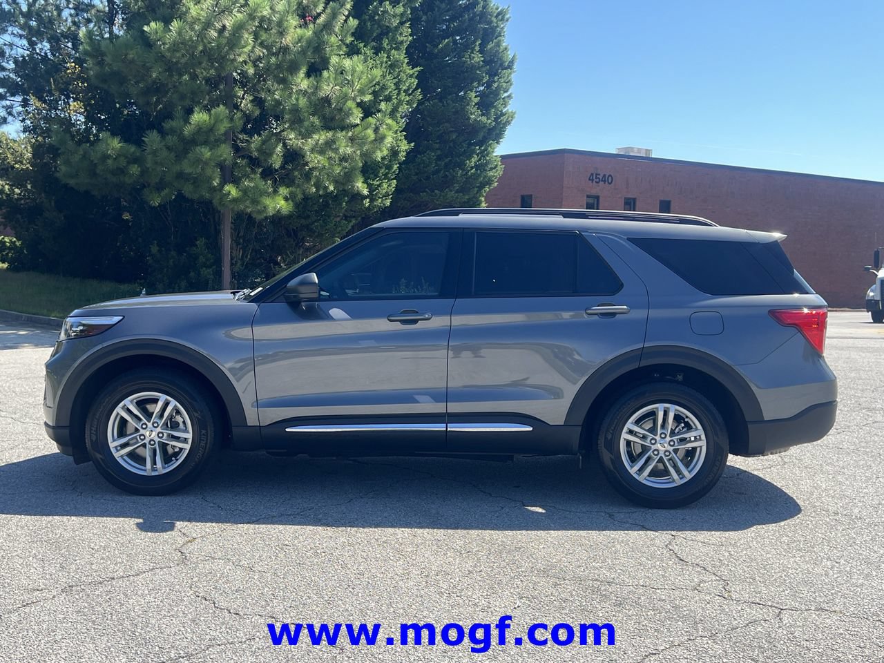 Certified 2023 Ford Explorer XLT RWD image 22