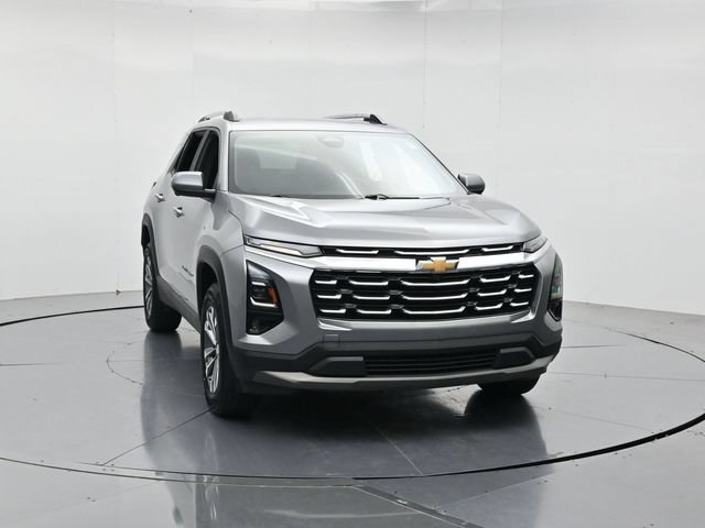 Used 2025 Chevrolet Equinox LT w/ Convenience Package II FWD image 4