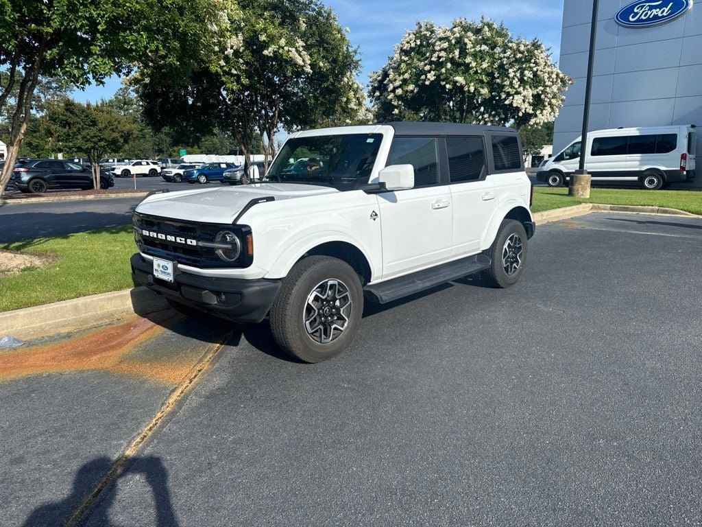 Certified 2025 Ford Bronco Outer Banks AWD/4WD image 2