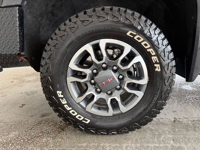 Used 2022 GMC Sierra 2500 AT4 w/ AT4 Preferred Package AWD/4WD image 28