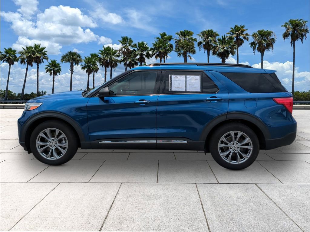 Certified 2022 Ford Explorer XLT w/ Equipment Group 202A RWD image 4