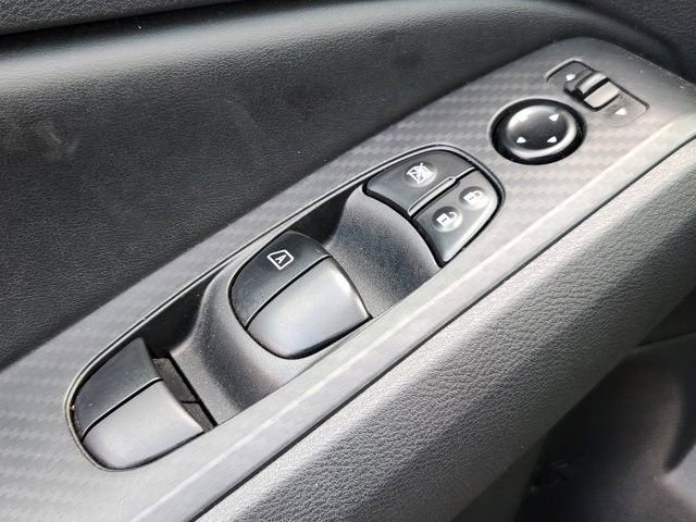 Used 2025 Nissan Altima 2.5 SV FWD image 22