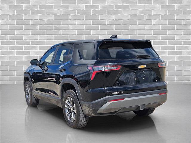 Used 2026 Chevrolet Equinox LT FWD image 7