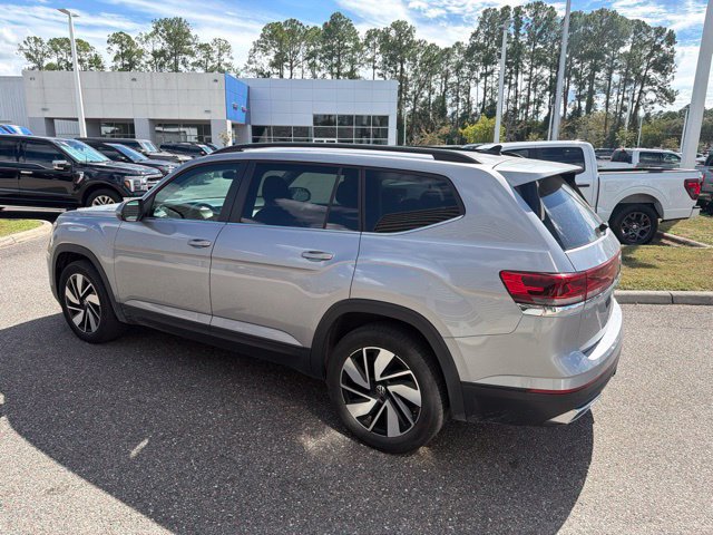 Used 2025 Volkswagen Atlas SE AWD/4WD image 8