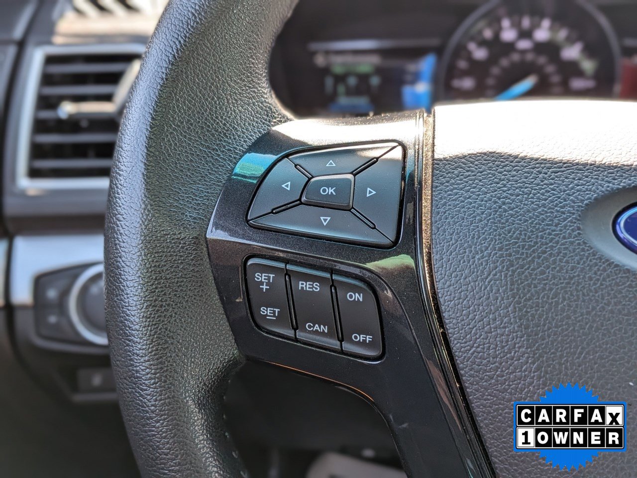 Certified 2017 Ford Explorer XLT w/ Equipment Group 202A AWD/4WD image 31