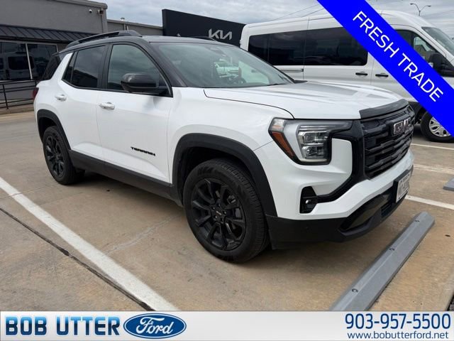 Used 2025 GMC Terrain Elevation w/ Elevation Premium Package AWD/4WD image 2