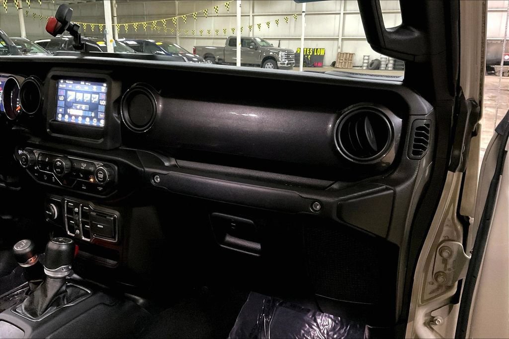 Used 2020 Jeep Gladiator Sport AWD/4WD image 15