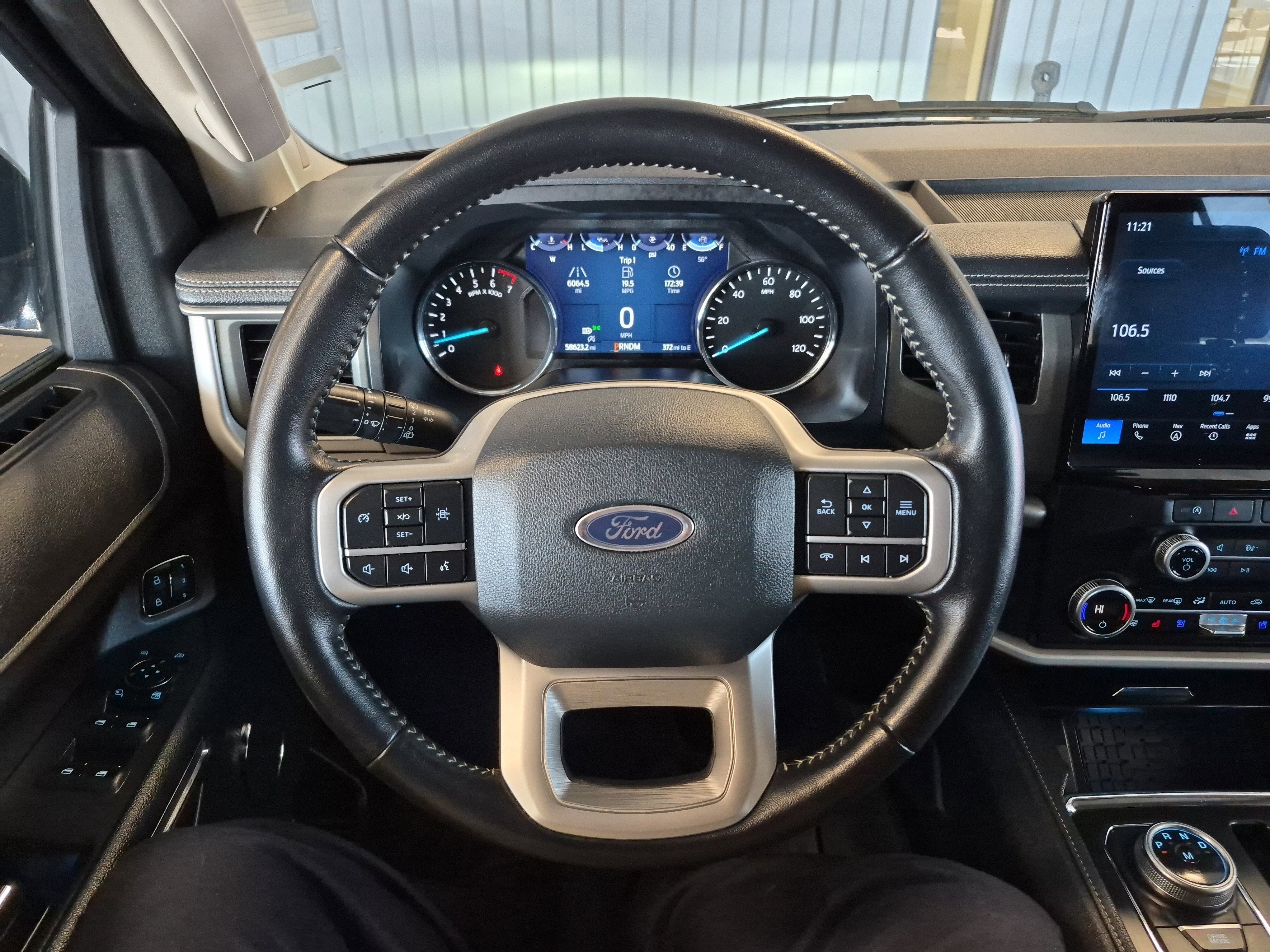 Certified 2024 Ford Expedition XLT image 29