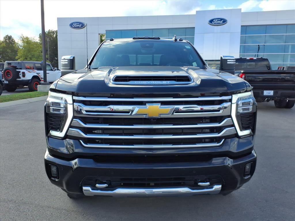 Used 2024 Chevrolet Silverado 2500 High Country w/ High Country Premium Package image 8