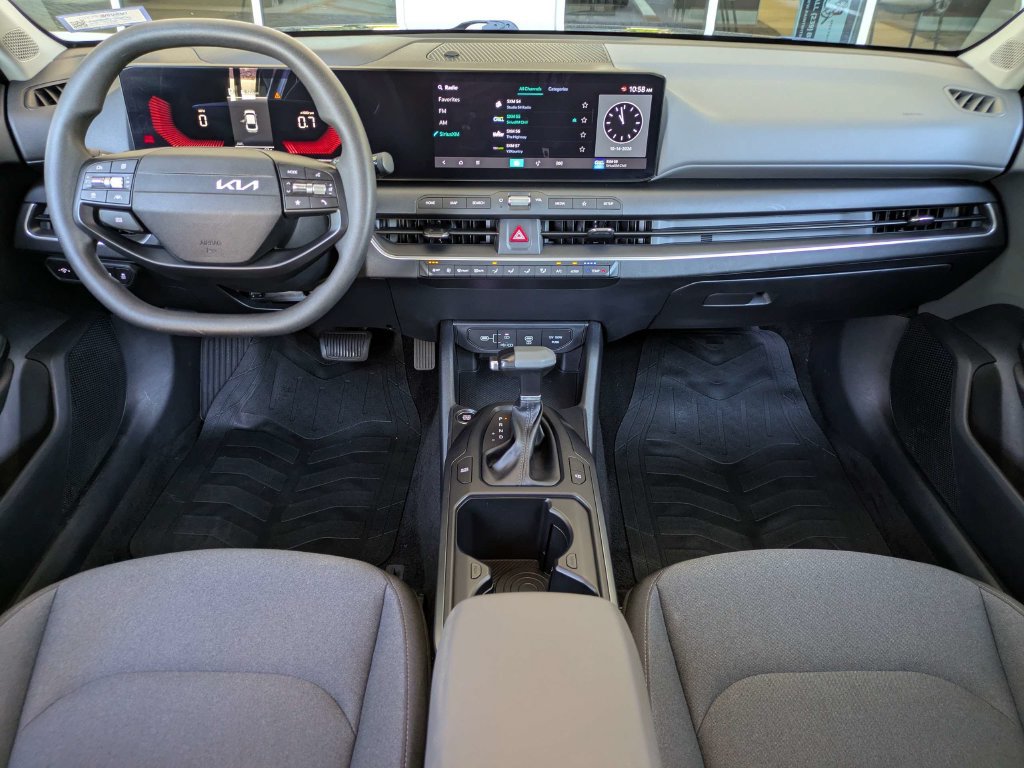 Used 2025 Kia K4 FWD image 15