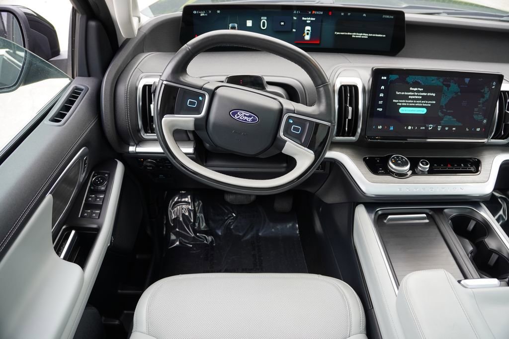 Certified 2025 Ford Expedition Max Platinum w/ Driver's Package AWD/4WD image 23